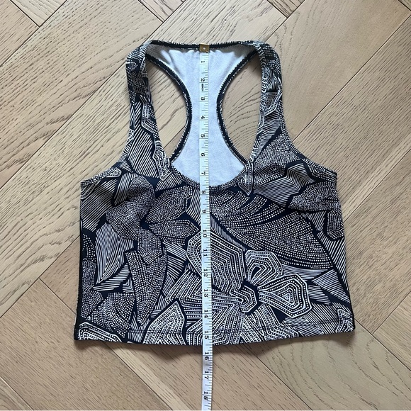 Lululemon Athletic Cropped Tanktop - Picture 2 of 6